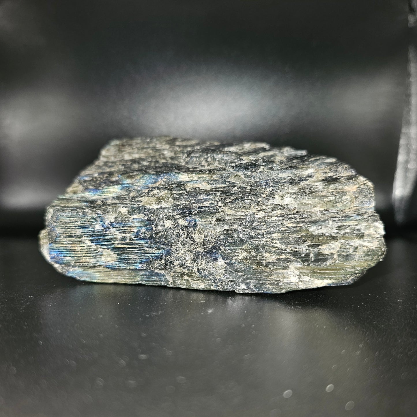 Raw Labradorite 25LR