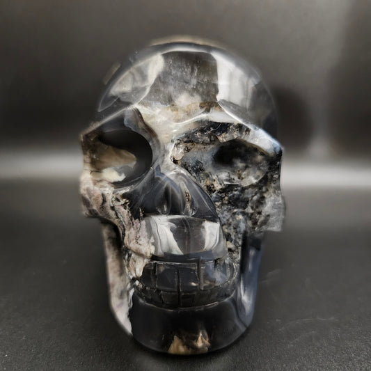 Fluorescent Agate Skull 68B